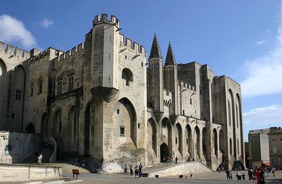 Vue sur le palais neuf - Avignon