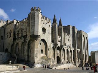 Vue sur le palais neuf - Avignon