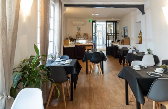 Le petit-déjeuner - Hôtel 3 étoiles à Carpentras en Provence